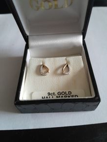 ladies 9ct gold earrings