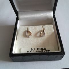 ladies 9ct gold earrings