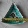 Italian Vintage & Unique Hand Painted Triangular Hors D'oeuvre/Tapas Dishes Image 4