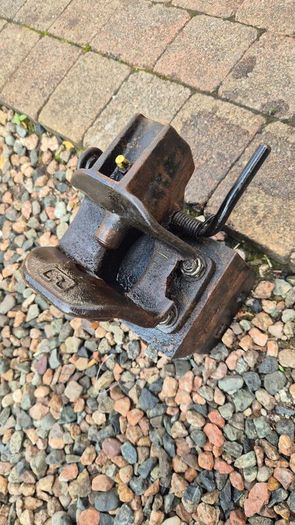 tractor fprklift jeep 4x4 suv hitch towing rockinger