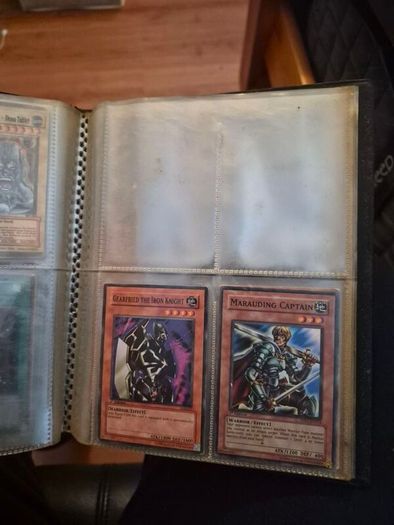 Yu-Gi-Oh! Trading Card Game Card Binder 1996 w/ random. Cards inside