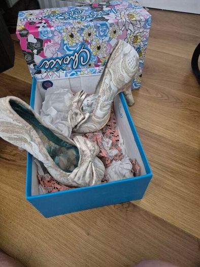 irregular choice   39/6