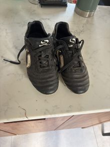 football boots kids uk size 2