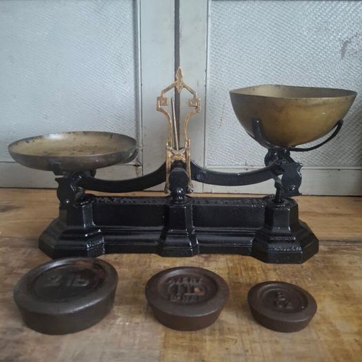 Antique W&T Avery 2lb Cast Iron Shop Scale