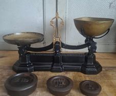 Antique W&T Avery 2lb Cast Iron Shop Scale
