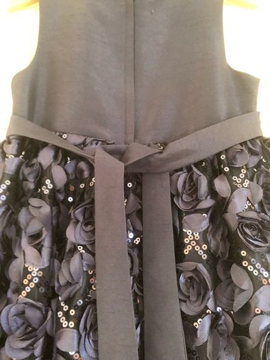 Dress age 4-5 Navy Colour