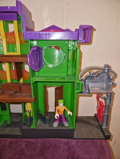Imaginext Joker Bank playset