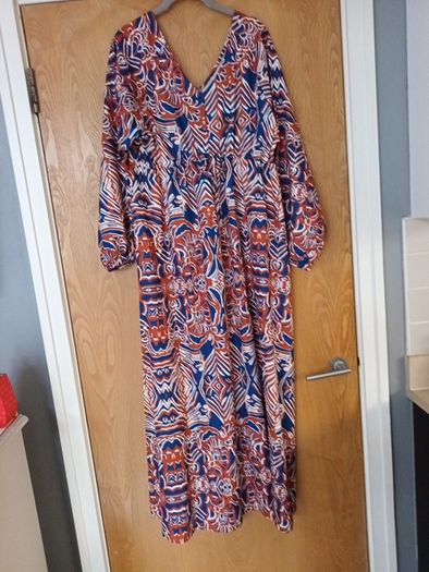 Dress. S. XL 16.  New - No Tag.