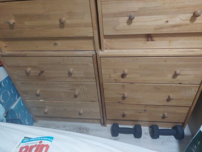 chest of drawers