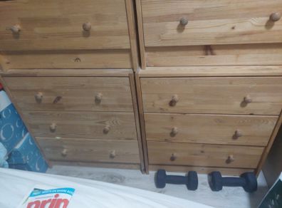 chest of drawers