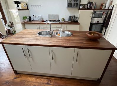 Kitchen and appliances