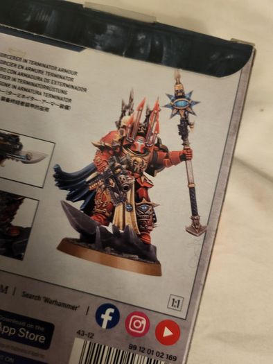 Games Workshop Warhammer 40k Chaos Space Marines Chaos sorcerer in terminator armor (Chaos Lord)