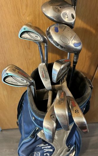 Full beginner golf set Titleist and Wilson with bag and golf balls