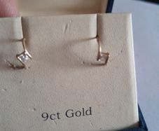 ladies 9ct gold earrings