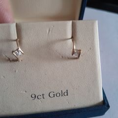 ladies 9ct gold earrings