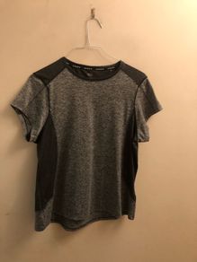 Grey sports top (size 20)