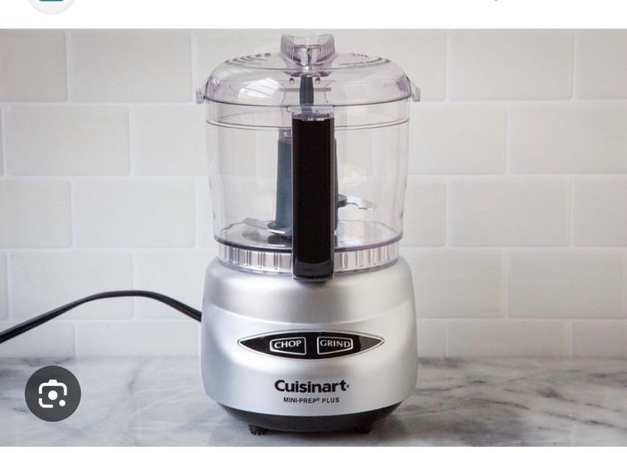 Bowl and blade for small Cuisinart grinder/chopper. No motor just bowl