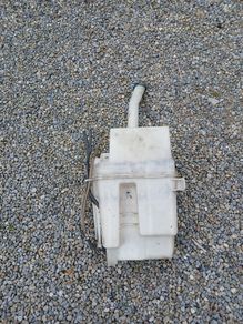 Toyota corolla windscreen washer bottle