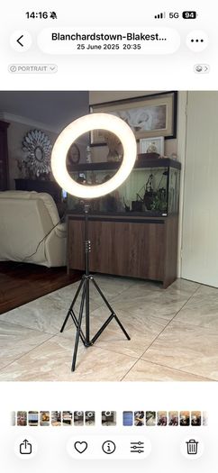 LED Ring Light With Tripod