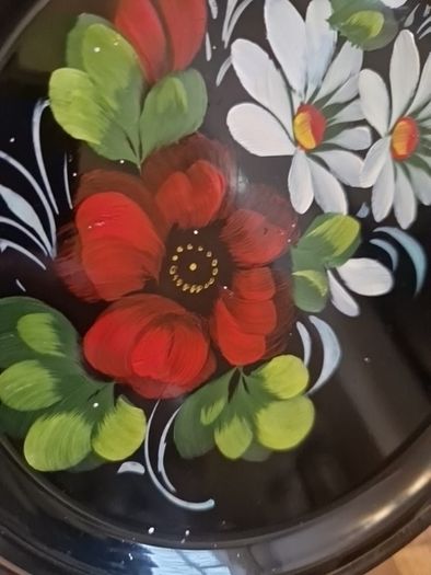 folkart tin plates