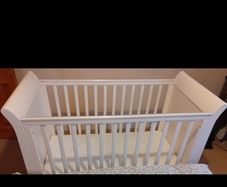 Mamas &papas sleigh cot