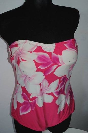 Riviera pink strapless swimsuit size UK18 EU46 Postage included