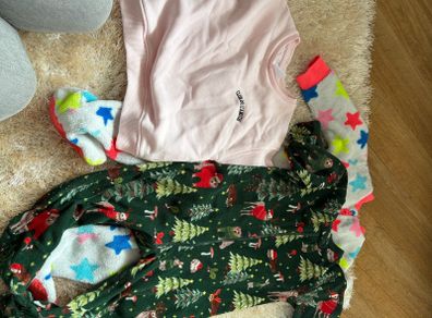 Toddler clothes -12-18 months