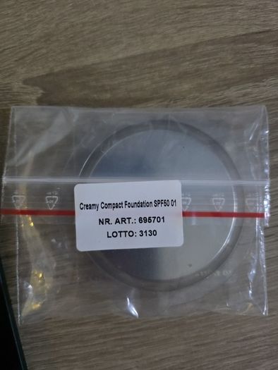 creamy compact powder