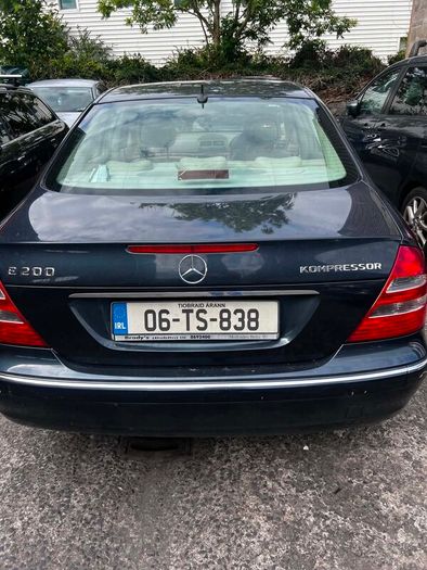 Mercedes E 200