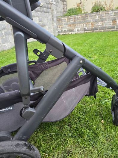 Uppababy Vista V2 Travel System and Buggyboard