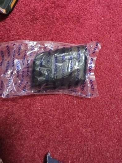 Volvo XC90 Gen 2033 to 2014. Headlight washer noozle and cover. Genuine parts. Brand new