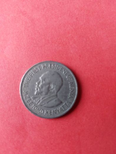 Kenya 5 shilling & 1 shilling