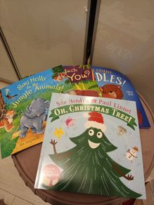 4 beautifully illustrated early childrens books