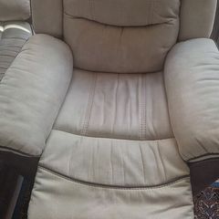 Recliner sofa/armchair