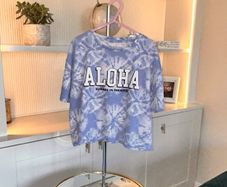 Girls Cropped Blue & White T-Shirt from Primark. Age 9-10 / EU 140 cm
