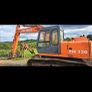 Hitachi FH 130.3 digger Image 4