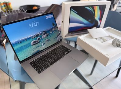 15inch MacBook Pro Intel i7 A2141 (2019)