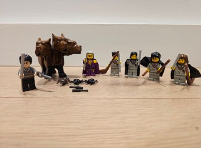 Lego Vintage Harry Potter Figures and Fluffy
