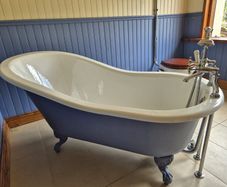 Recor Cast Iron Bathtub