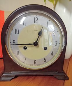 Vintage Enfield Mantle Clock
