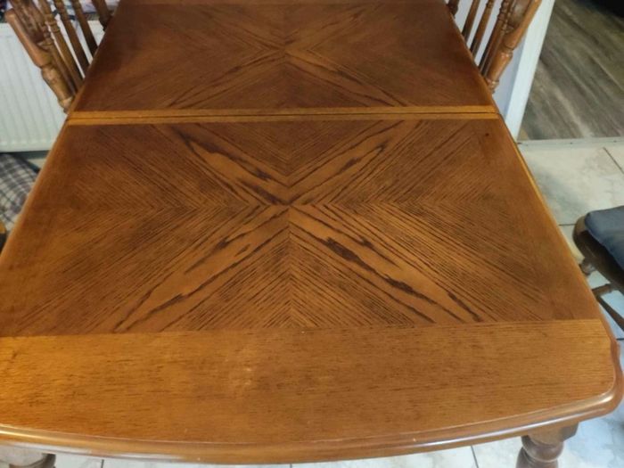 wooden extendable table