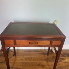Tidy attractive hall table / small office desk