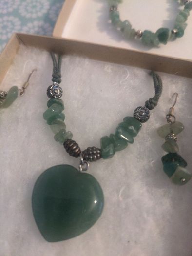 Necklace, earrings and bracelet set