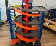 Hotwheels City Mega Garage