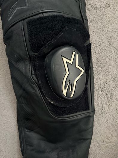 Alpinestars Tech Leather Jacket & Missile V2 Leather Pants - Matching 2-Piece Suit - Excellent Condition