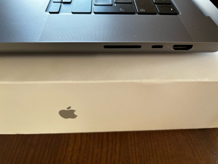 MacBook Pro M2 Pro Chip