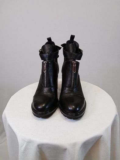 Women's boots
