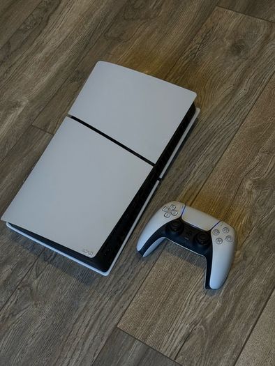 Ps5 ( Brand New ) + controller