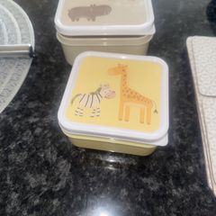 lunch  boxes