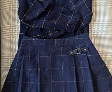 Tesco F+F girls navy & gold metallic check kilt & matching top Age 3-4 EUC
